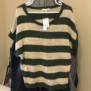 Short Sleeve green and cream lightweight sweater